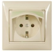 Розетка Legrand Valena с заземлением с крышкой 16А слоновая кость 774322 1671