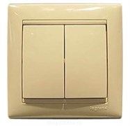 Выключатель двухклавишный Valena 10 AX 250 В~ слоновая кость Legrand 774305 1697